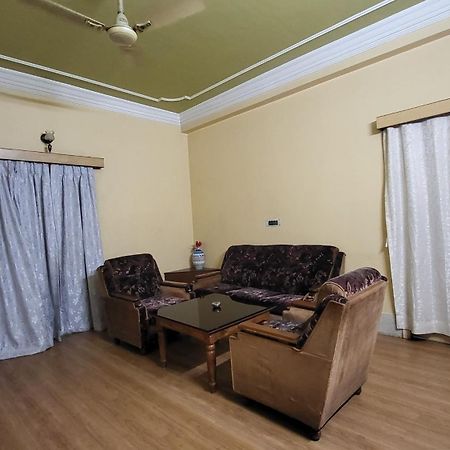 Baharampur Hotel Sangam מראה חיצוני תמונה