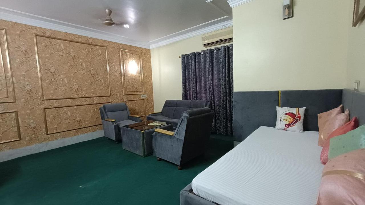 Baharampur Hotel Sangam מראה חיצוני תמונה