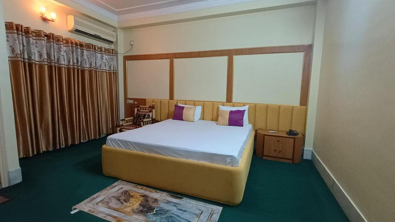 Baharampur Hotel Sangam מראה חיצוני תמונה